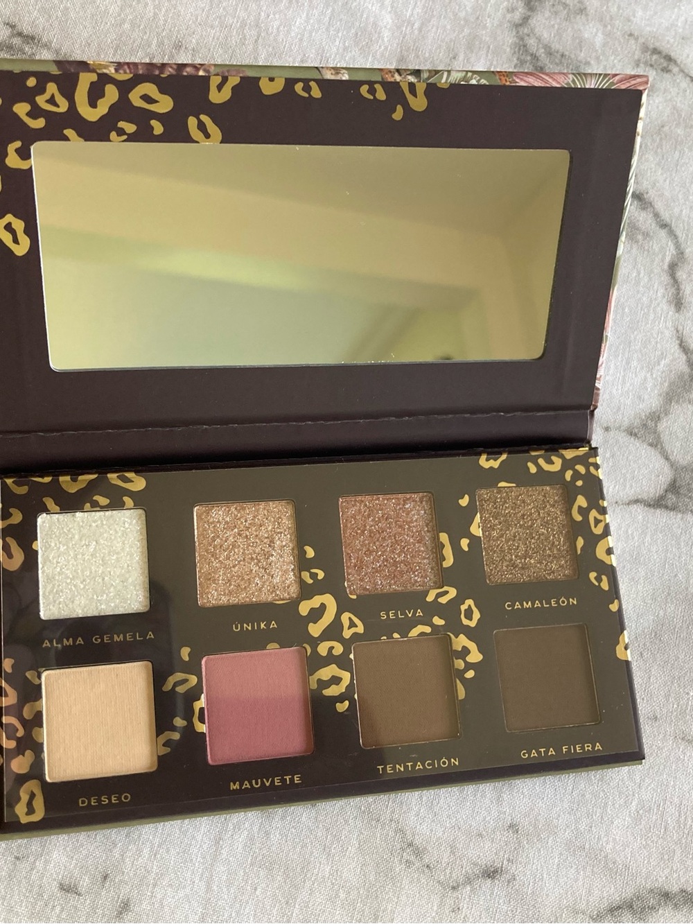 NUDE shaded Eight-Shade Eyeshadow Palette Alamar cosmetics Nude Exotica